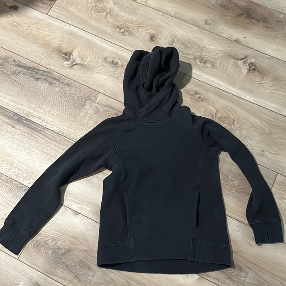Lululemon funnel neck sweatshirt with hood